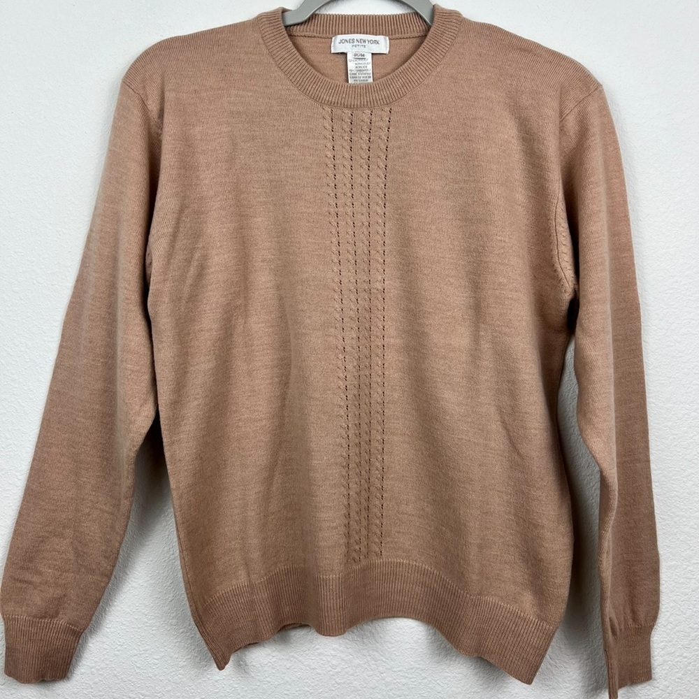 EUC Jones New York Tan Lambswool Blend Lightweight Sweater. Size Petite …